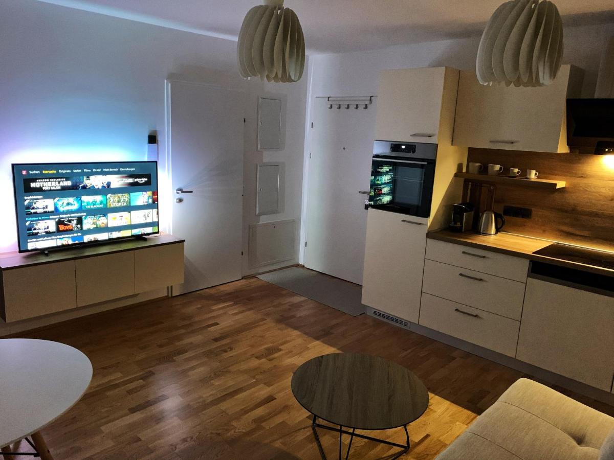 Luma Apartment Near Schoenbrunn With Parking Wien Eksteriør billede